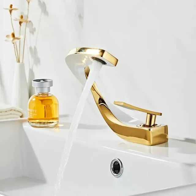 Brass Bathroom Basin Faucet Hot and Cold Water Washbasin Taps