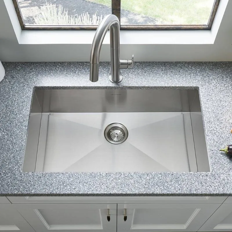 Edgewater 33" Single Basin Undermount Kitchen Sink in Stainless Steel