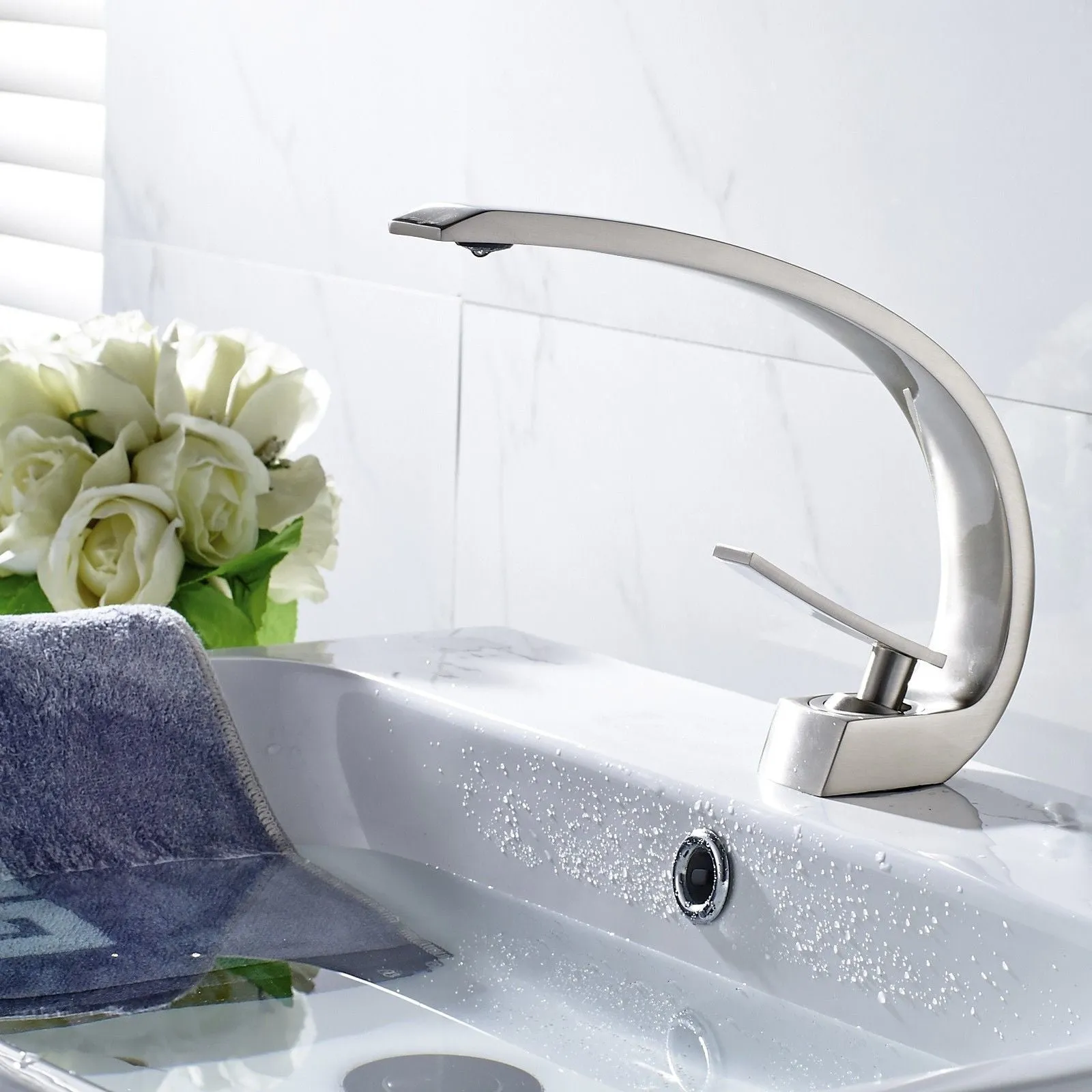 Modern Geometric Shape Single Hole Bathroom Sink Faucet, Brass