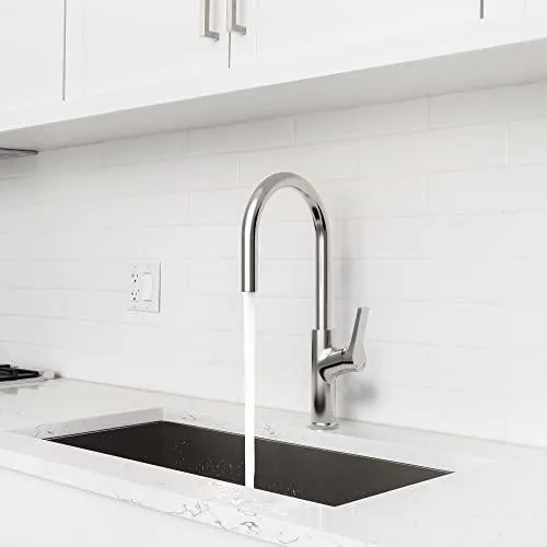 Single Handle Pull Down Sprayer Kitchen Faucet in Modern Brushed Nickel